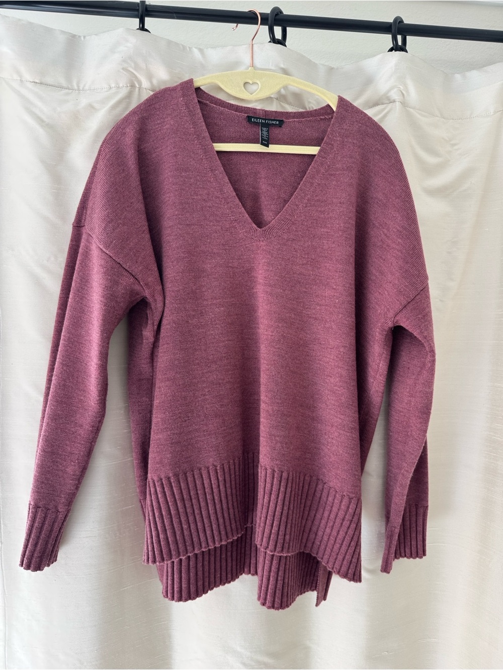 Eileen Fisher M V-Neck Sweater in Plum Heather